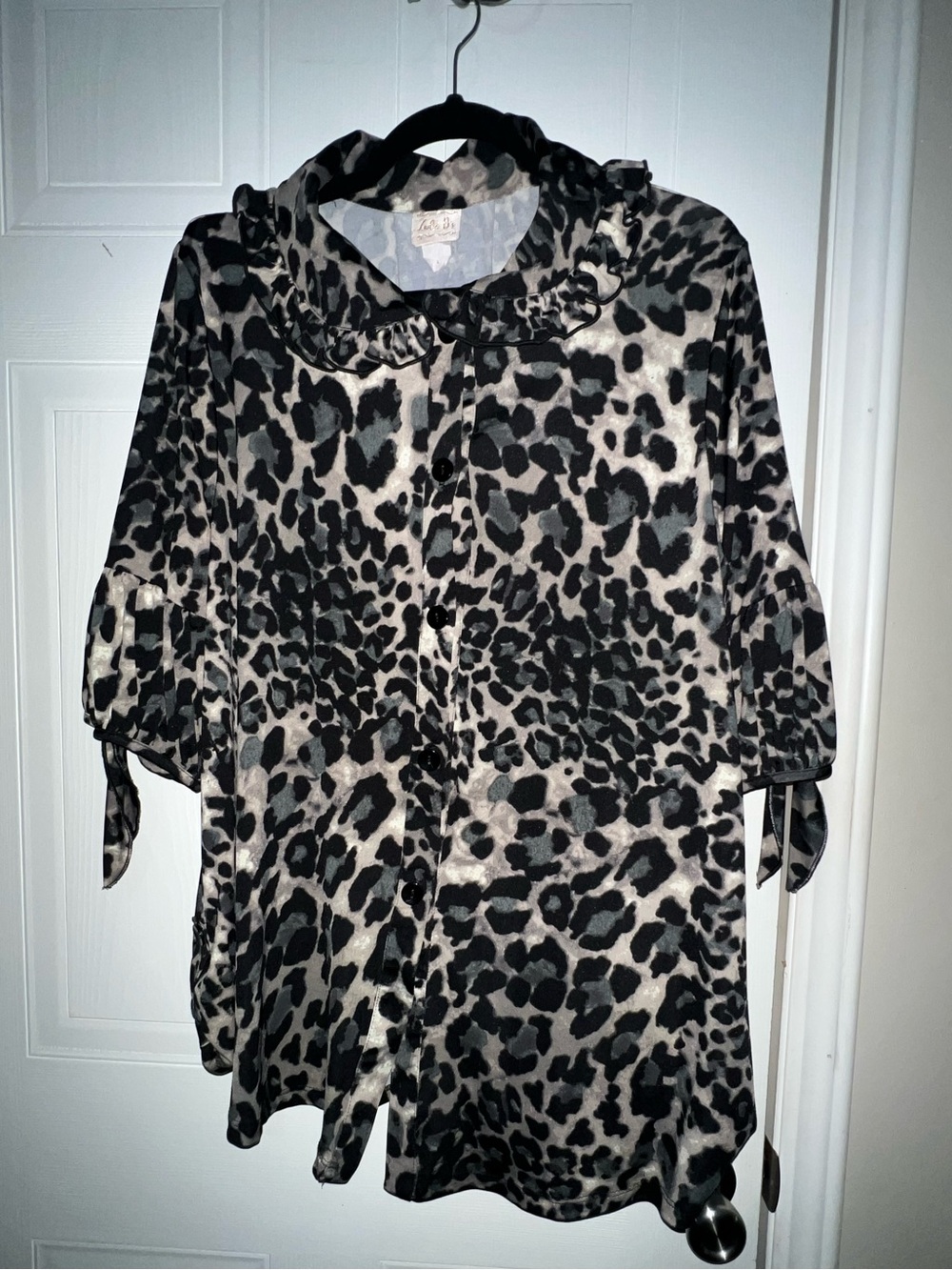 Zadie B’s Dressy Women’s Leopard Print Tunic- Black & Cream Ruffle